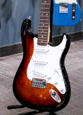 Squier - Affinity Series Stratocaster, Laurel Fingerboard - 3-Colour Sunburst